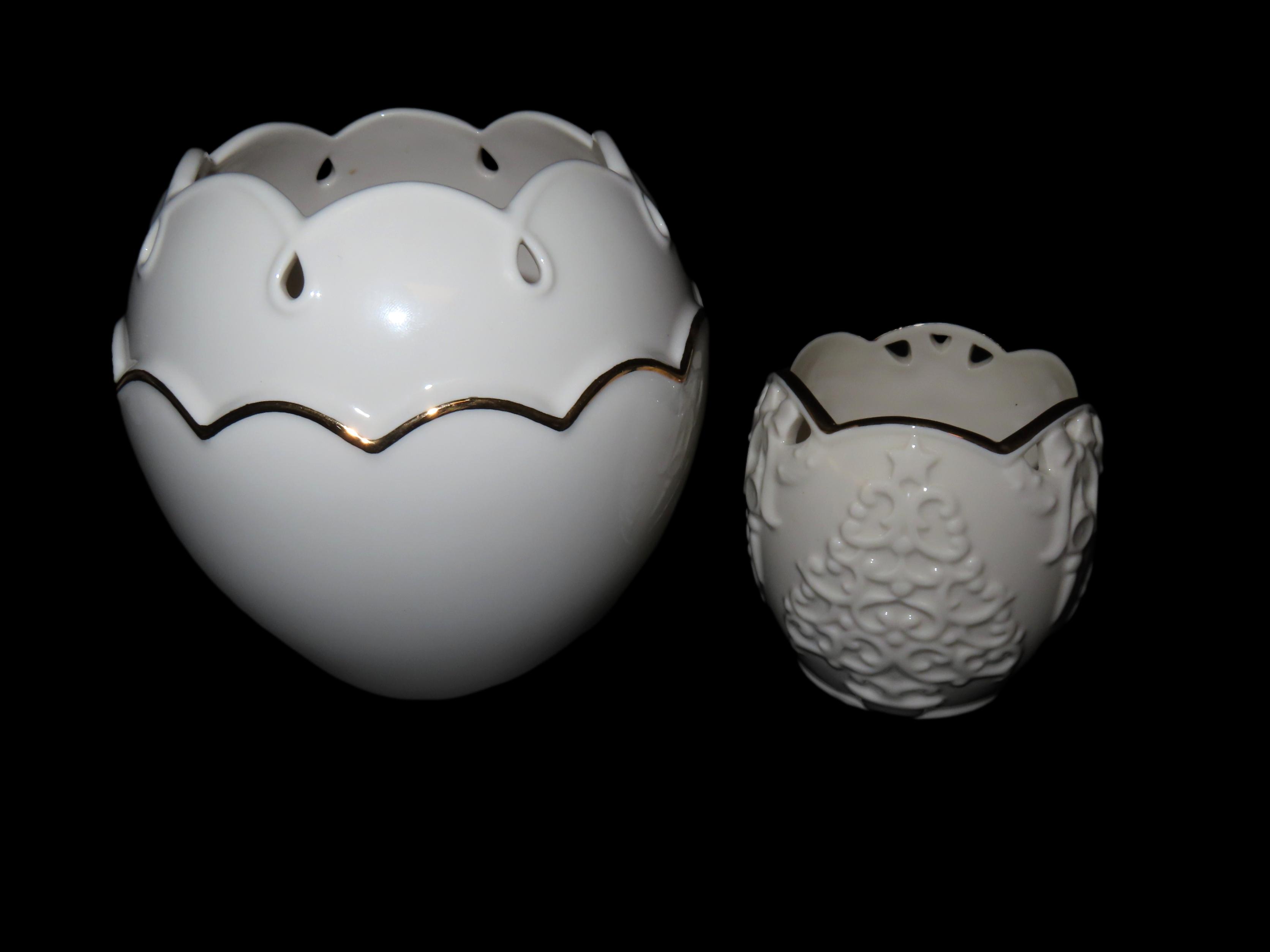 Lot 505 Set of Votive HoldersLenox "Perfect Petals" and Lenox "Merry