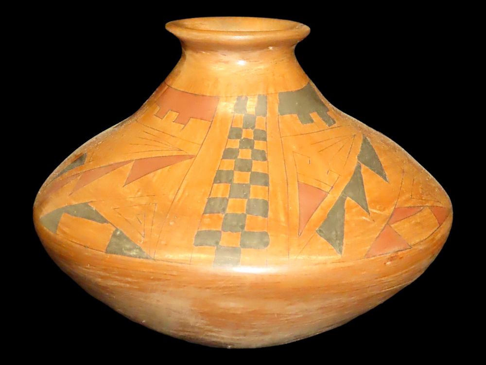 Solid Hopi-Tewa Pottery Jar Likely crafted by Rachel Sahmie Nampeyo. Approx 7 1/2" Diameter. Sol 