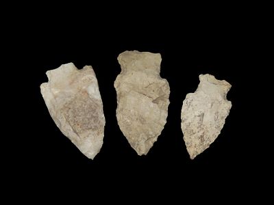 Grouping of 3 Arrowheads