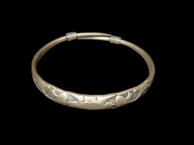 Asia Silver Bracelet With Unique Design Stamped