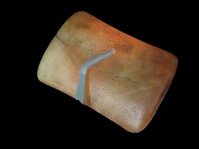 3 1/4" Quartz Hourglass bannerstone, Motley COA, Cass County Illinois, Ex Ritter, Beutell