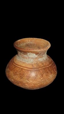 Pre-Columbian Pottery Vessel Nicely Painted South America 4.3/4" Tall