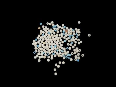 LOT OF APPOX.100-125 LOT OF HISTORIC WHITE AND LIGHT BLUE BEADS FROM IOWAVILLE .IOWA