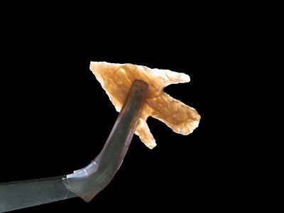 Group of 5 Outstanding Neolithic Sierra Desert Points