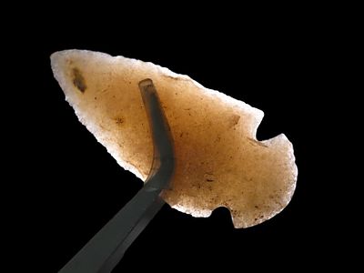 2 11/16" Translucent Hixton Dovetail, Walworth Co. Wisconsin. Nice Classic Example with great 