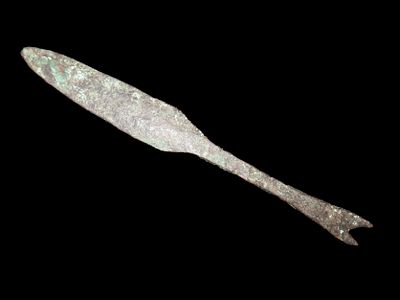 8" Fishtail Copper Spear, Waukesha Co. Wisconsin. Motley COA. Amazing large example with great 