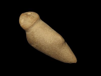 Incredible Owl Effigy Pipe, Massac Co. Illinois. Motley COA. Highly stylized example depicting 