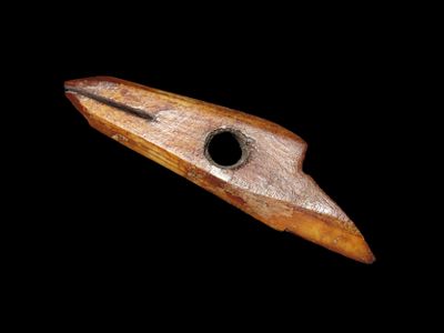 2 7/8" Alaskan Harpoon Toggle. Very nice example, Highly Polished with amazing naturally aged 