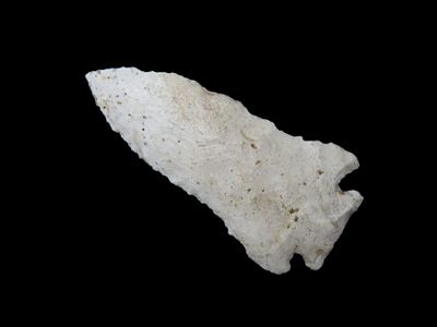 Fine 2 1/4" Neuberger / Pinetree. Partain COA. Southern Wisconsin. Very htin and well flaked 