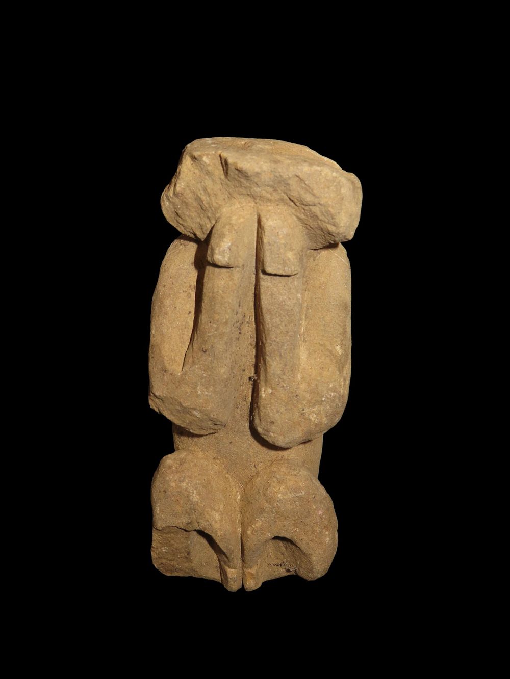 Rare 5 5/8" Hohokam / Anasazi Human Effigy, Southwest US. Motley COA. Nicely detailed piece 