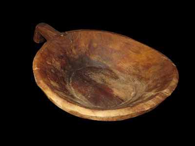 8 1/2" Eastern Woodlands / Iroquois Wooden Ladle / Spoon. Nice old example with great age & patina.
