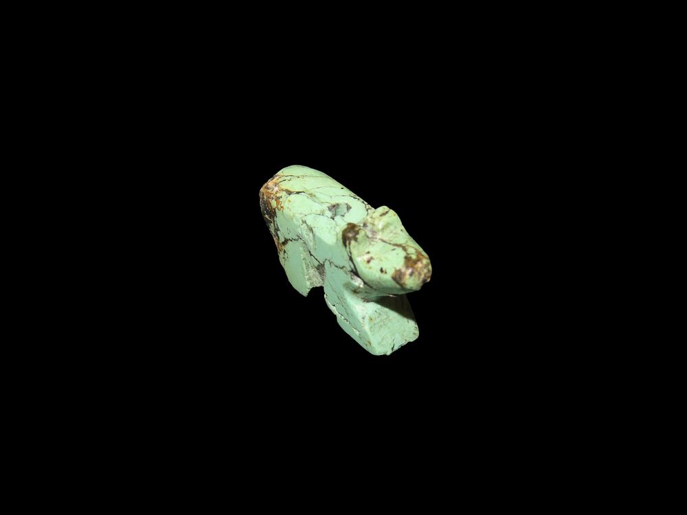 Nice Carved Turquoise Zuni Fetish Bead, Bear / Animal Effigy, Great Example. Nicely Polished.
