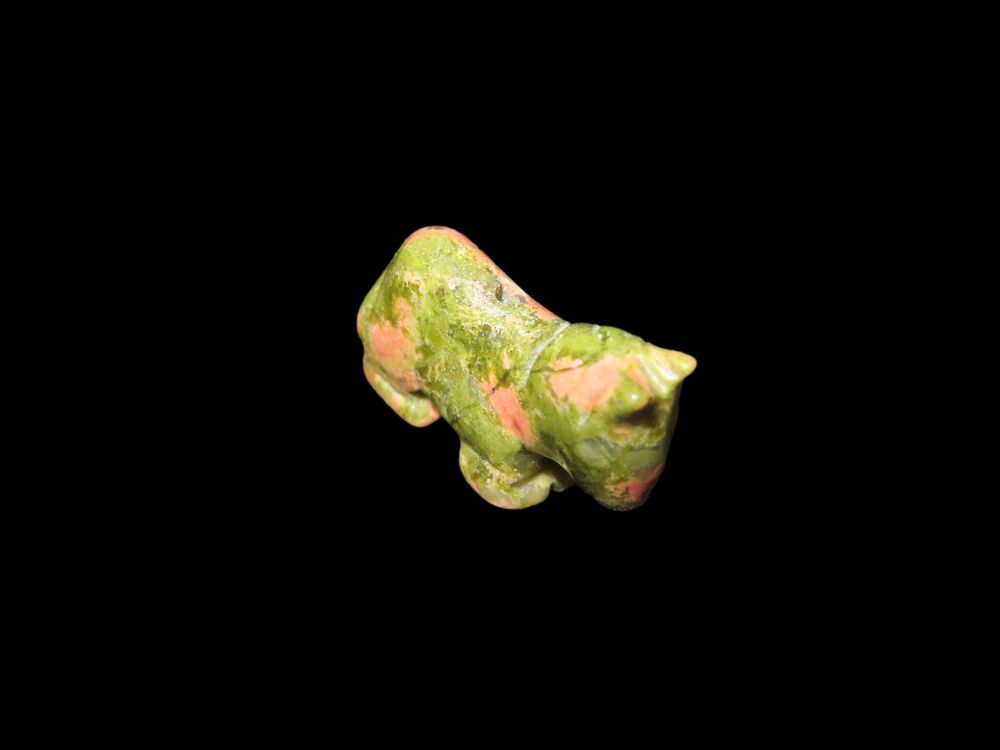Nice Carved Stone Zuni Fetish Bead, Animal Effigy, Great Example. Nicely Polished.