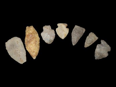 Lot of 7 Archaic and Woodland Arrowheads