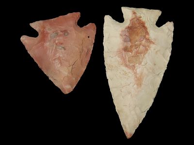 Lot of 2 Outstanding Apple Creek Arrowheads