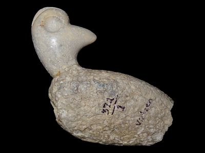 2 1/2" x 3 1/4" Fort Ancient Bird Effigy Pipe. Adams Co. Ohio. Ex Raymond Zvietzen. Roy Motley 