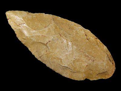 2 1/4” Adena Blade, Middle Woodland, 500 BC - 100 AD, Tan-Brown Chert, Mississippi-Tennessee 