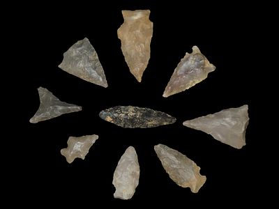 Group of 9 Arrowheads, Woodland & Archaic