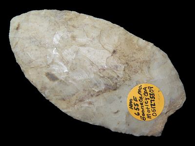 3 15/16” x 2 1/16” Clovis Knife, Burlington Chert, Boone Co., Missouri, Motley COA