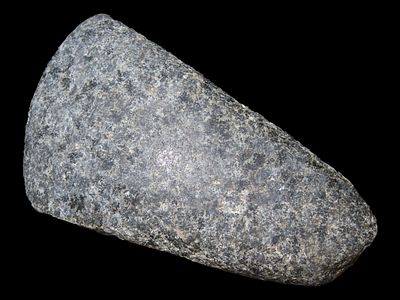 4 3/8” x 2” Celt, Bond Co., Illinois