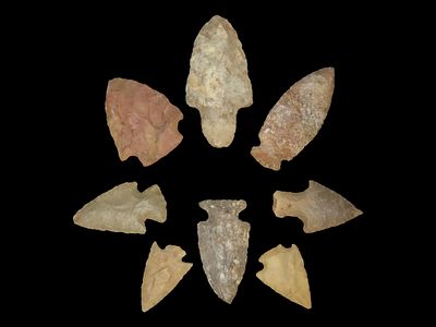 Grouping of 8 Arrowheads, Woodland and Archaic Pts., Ohio
