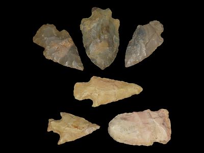 Grouping of 6 Arrowheads, Woodland/Archaic Pts.