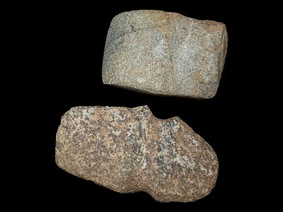 4 3/4” x 2 1/4” Set of 2 Three Quarter and Full Grooved Axes from Illinois