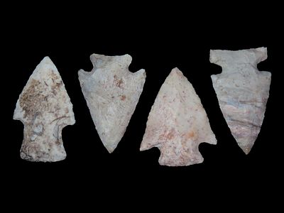 Grouping of 4 Arrowheads, Archaic and Woodland Points, Ohio