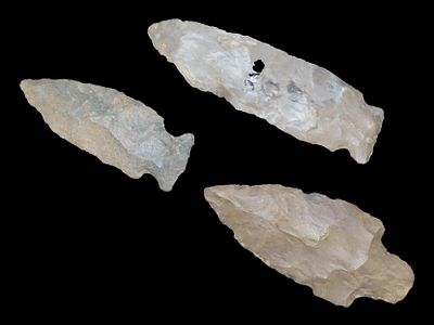 Grouping of 3 Arrowheads, Woodland/Archaic Points