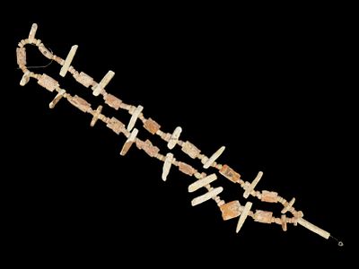 10 3/4” Pre-Columbian Sponge Shell and Shell Necklace with Effigy Beads and Obsidian Round 