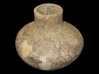 6 1/2" x 7" Pottery with Half Engraved Lines, New Madrid Co., Missouri