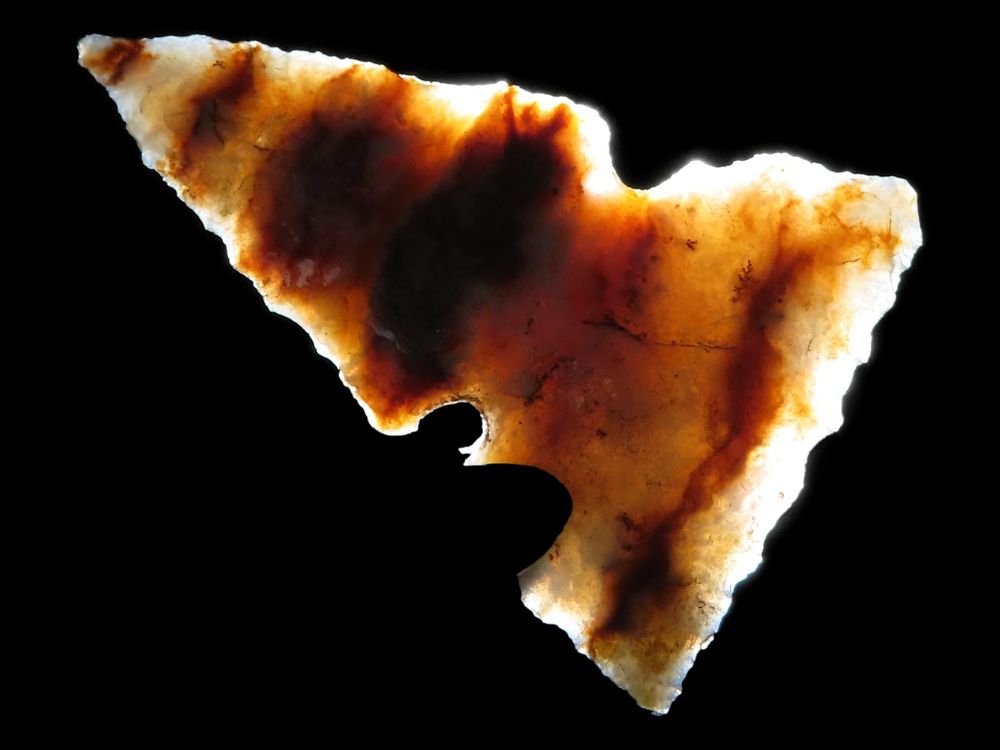 1 1/8" Washita Bird Point, Found on the Matador Ranch, Punta de Agua Creek, Hartley Co., Texas