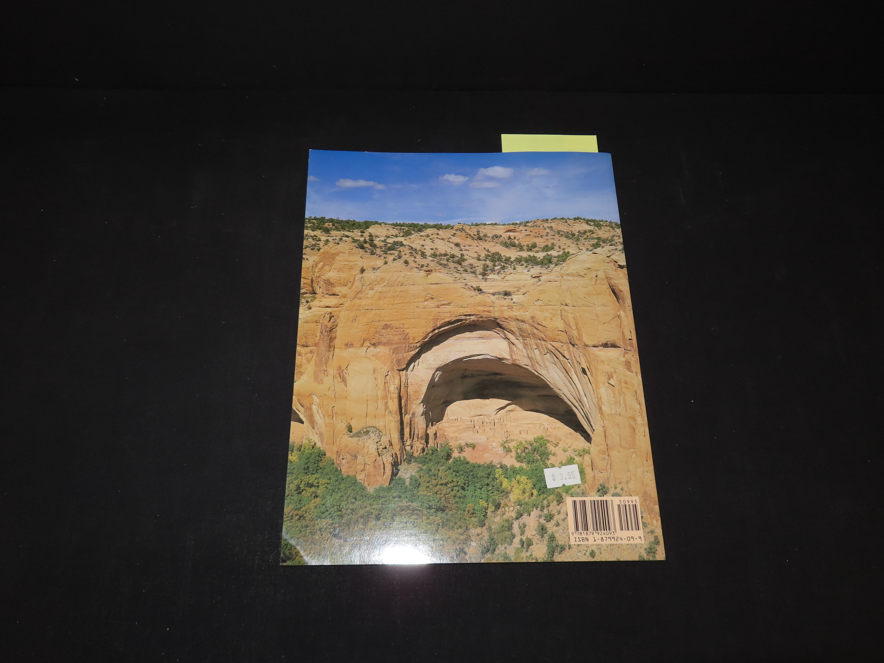 THE SOUTHWEST, A PICTOTIAL HISTORY OF THE LAND AND IYS PEOPLE