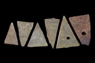 Kettle Points, Found in New York, 5 Copper and 1 Iron