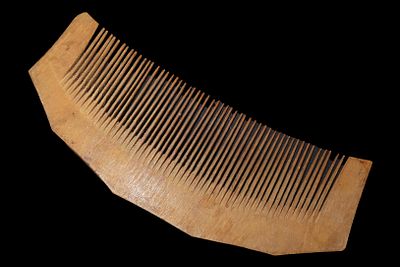 6 5/8" Historic Native American Wooden Comb