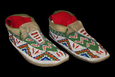 11" Beaded Native American Moccasins, Circa 1880s-1920s, Great Condition, Nice Beadwork