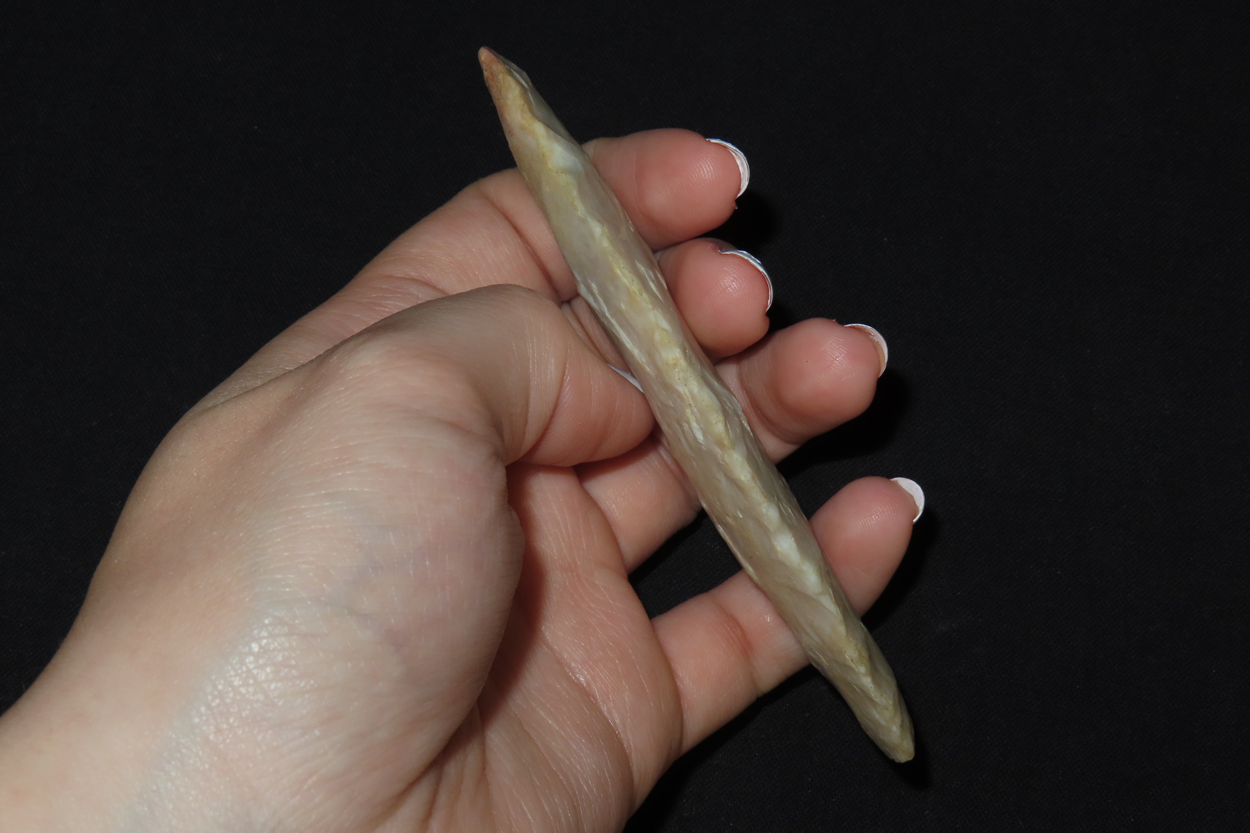 4 1/8" Agate Basin, Found in Iowa
