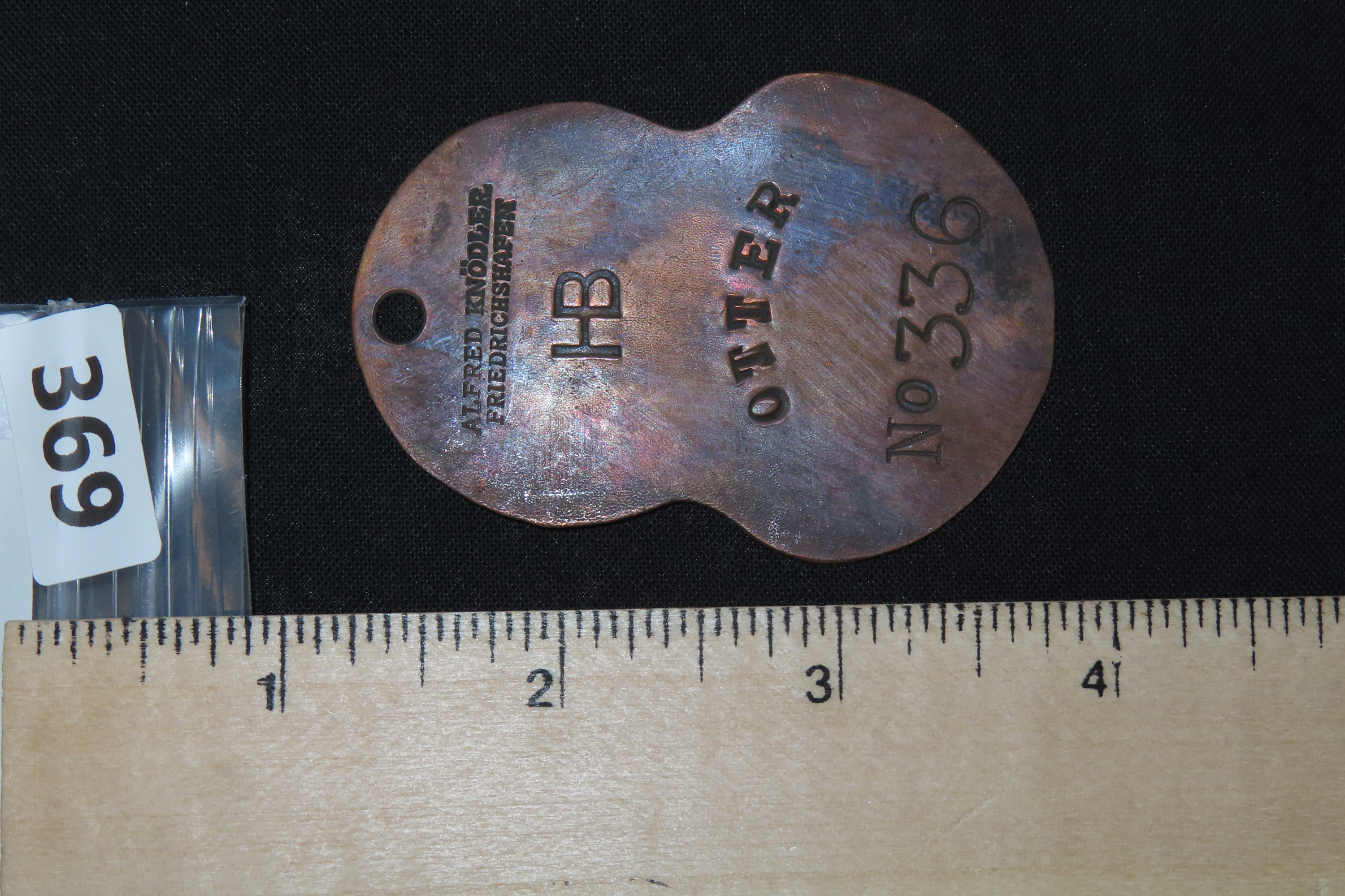 2 3/4" x 2 1/8" Alfred Knödler Friedrichshafen Hudson Bay Otter Tag No. 336
