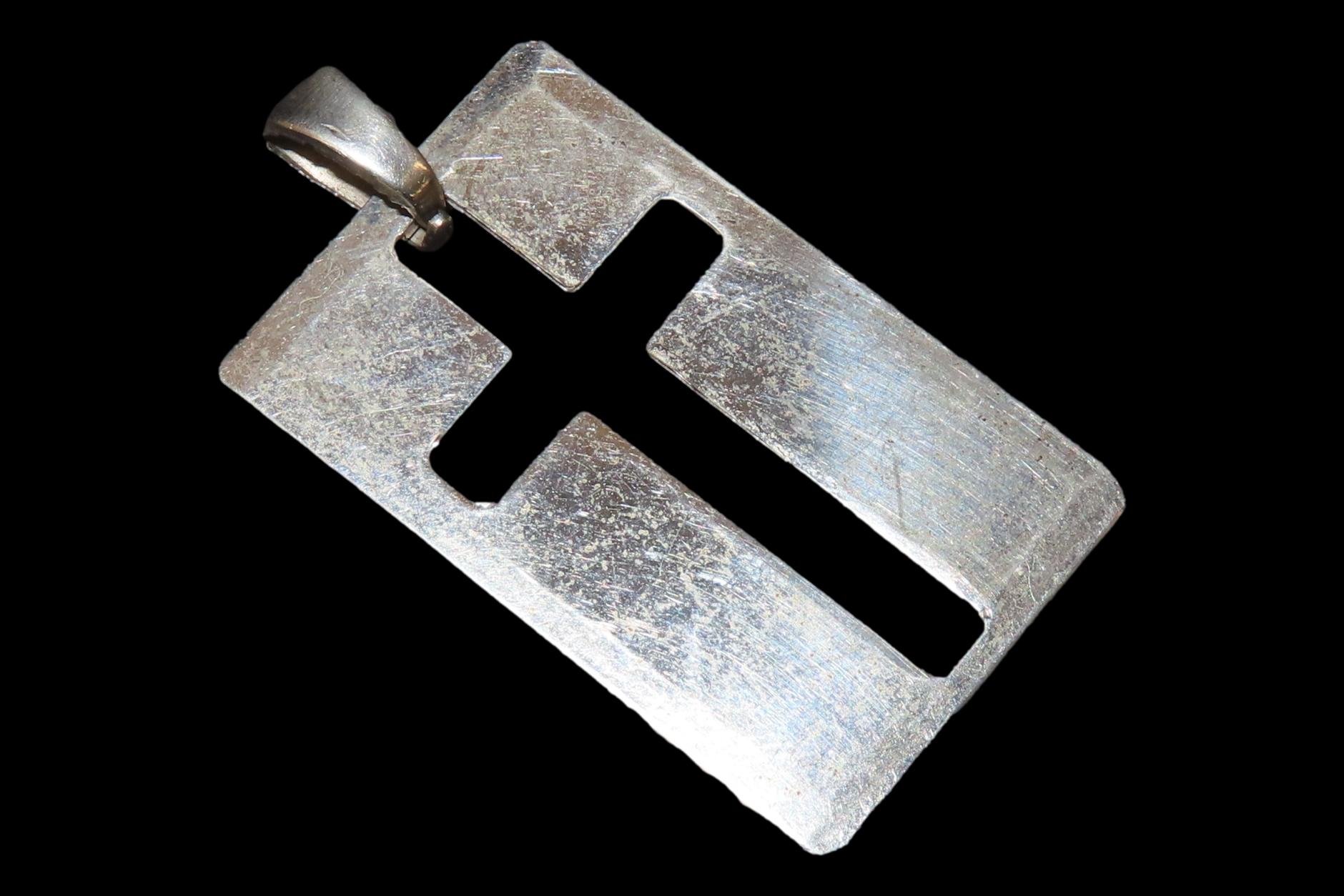 1 1/2" x 1" Mexican Cutout Cross Pendant
