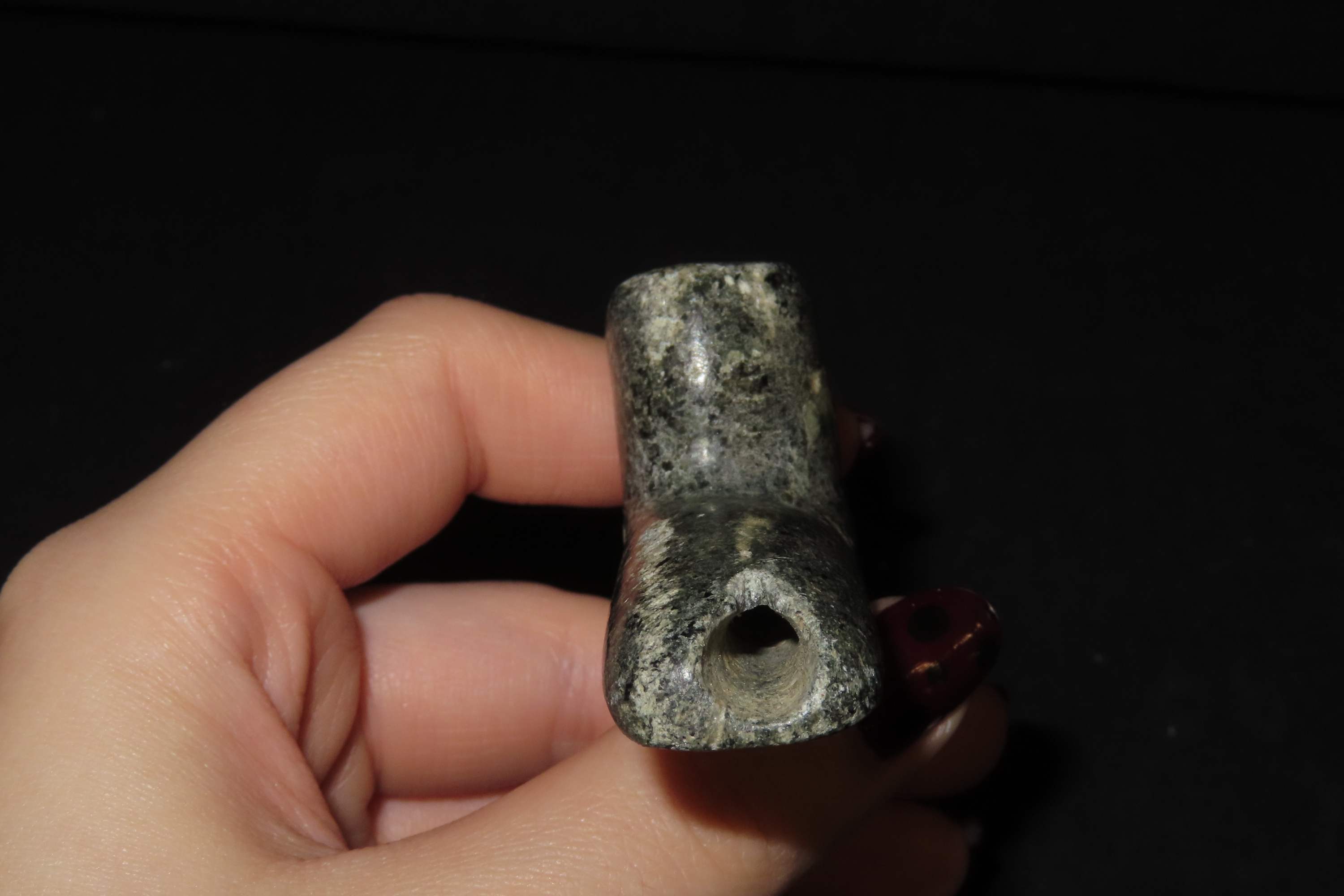 3 7/8" x 3/4" Steatite Platform Pipe