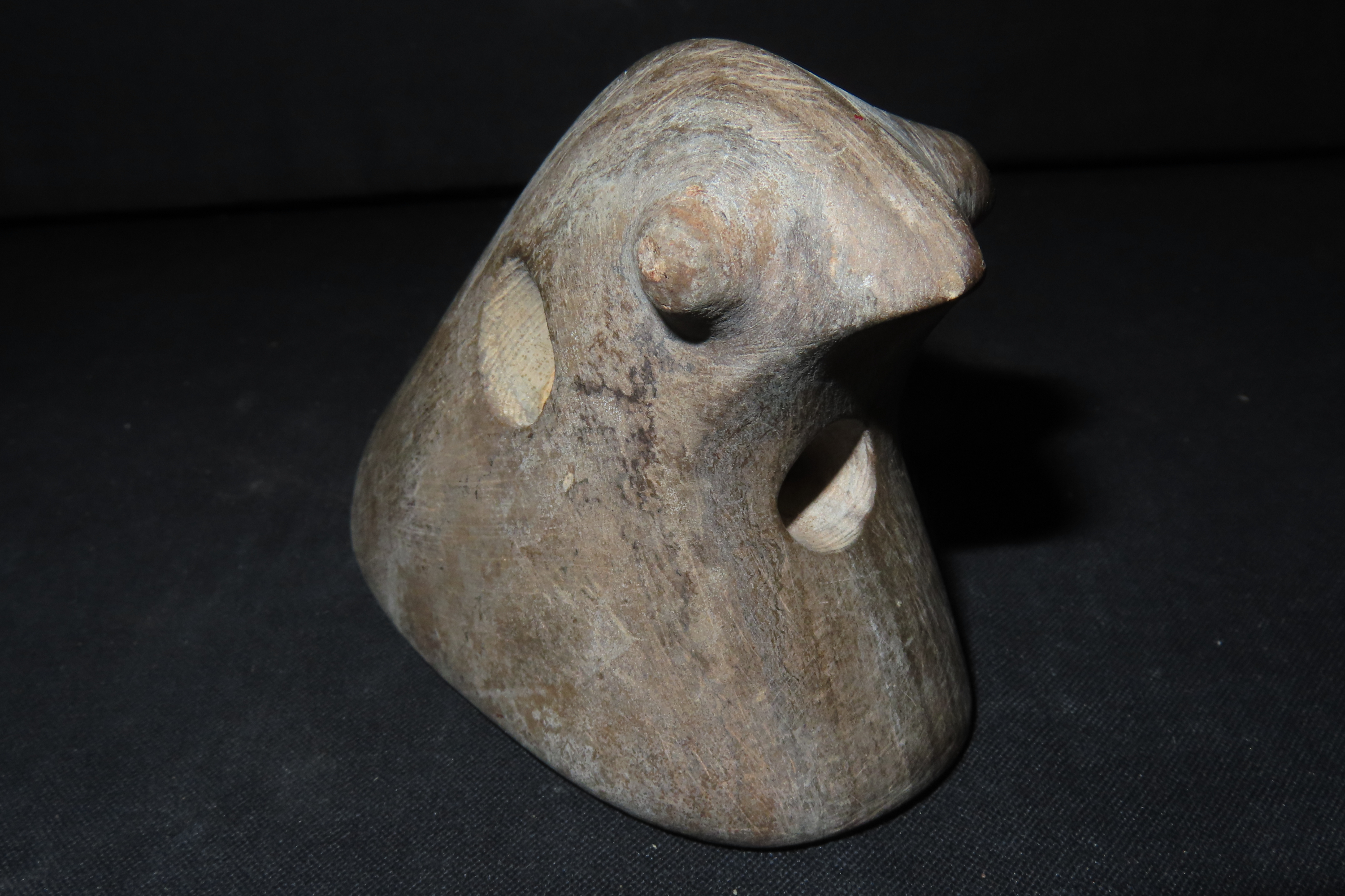 3 1/4" x 1 3/8" Slate Bird Bust, Eichenberg Tag
