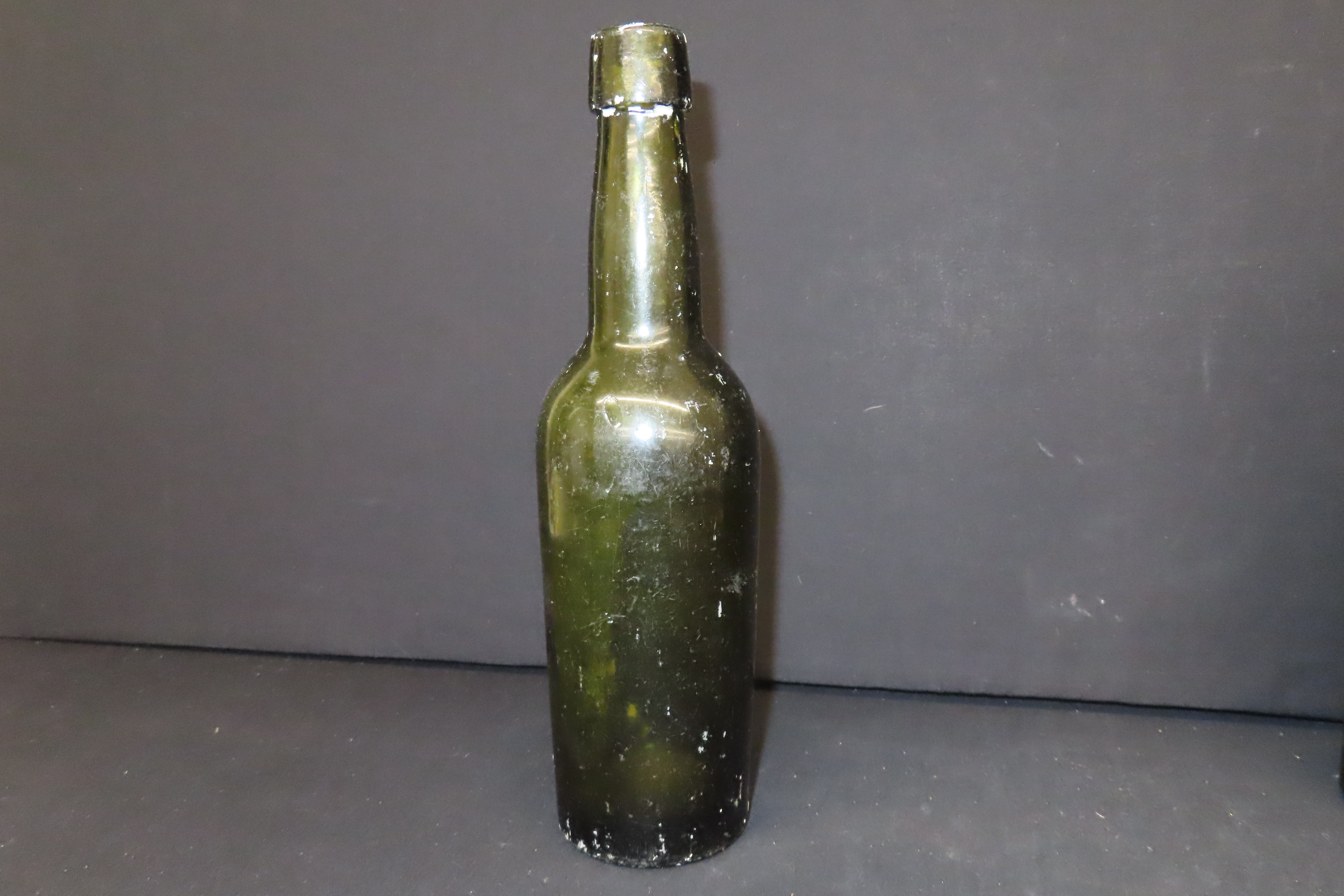 Lot of 4 Dark Green Antique Iron Pontil Bottles, 19th Century