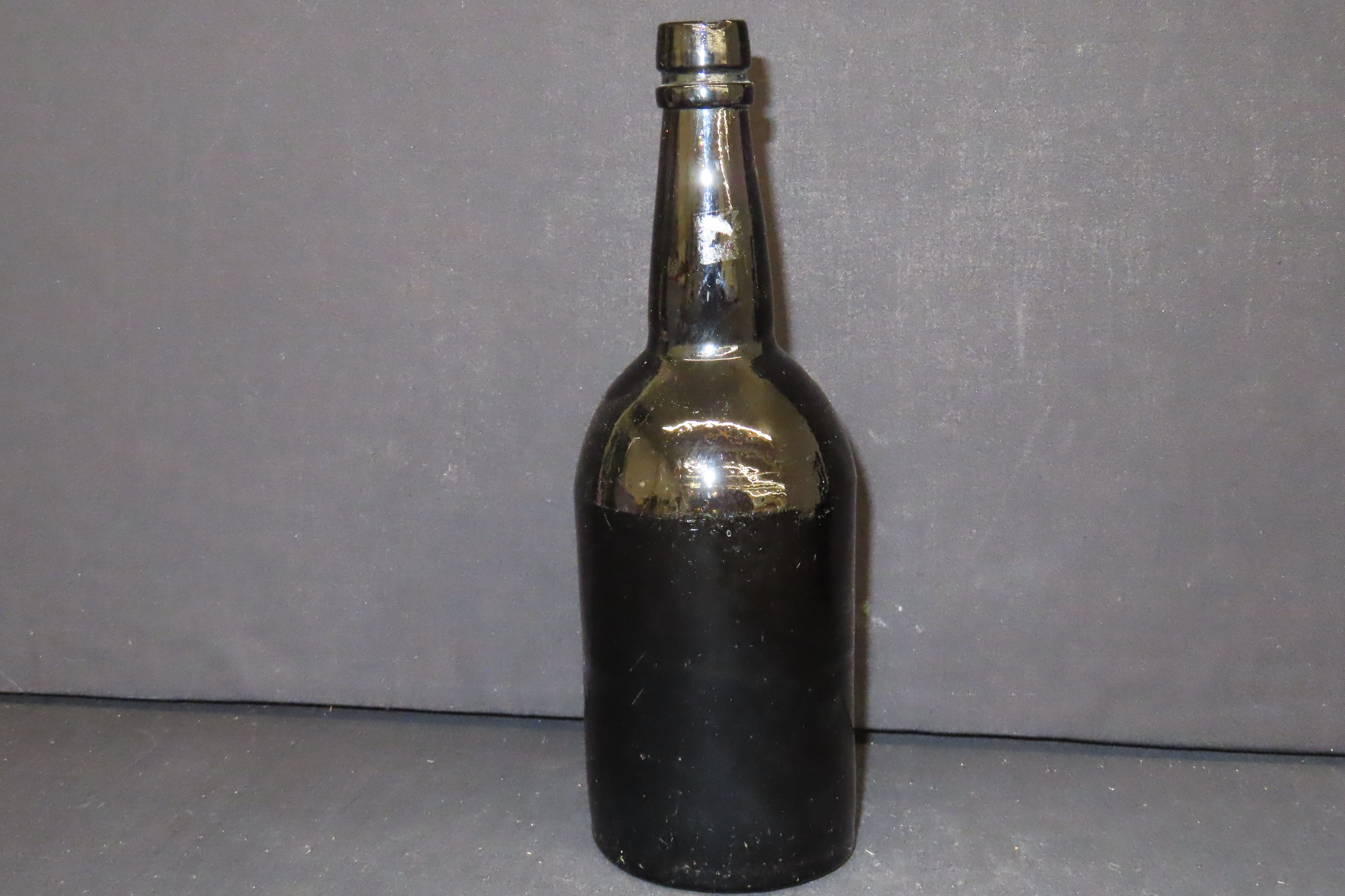 Lot of 4 Dark Antique Iron Pontil Bottles, Circa 1840s