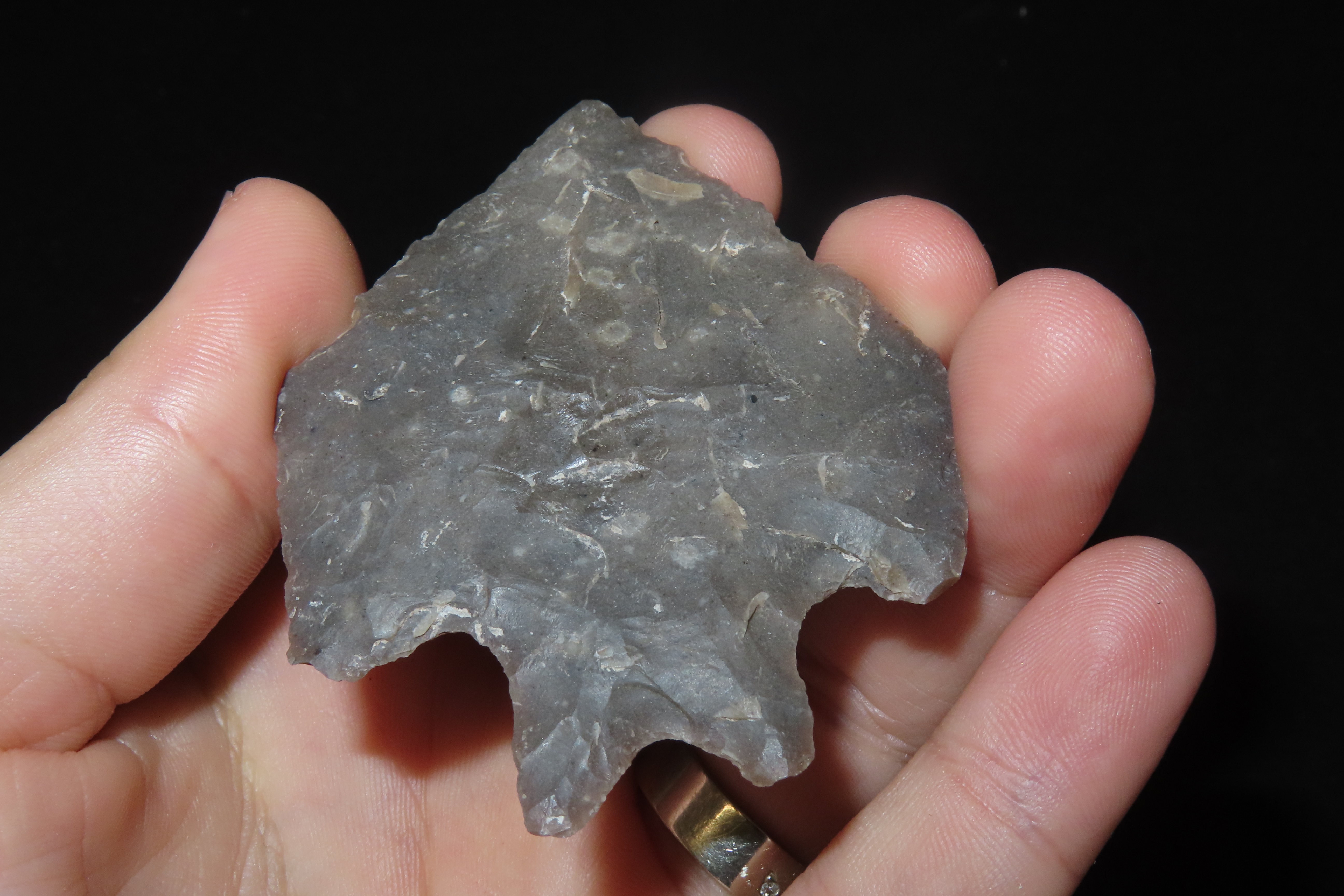 Incredible 2 7/8" Texas Pentagonal Pedernales / Perd found in Kerr County TX. Finely Flaked example with great no brainer patina!
