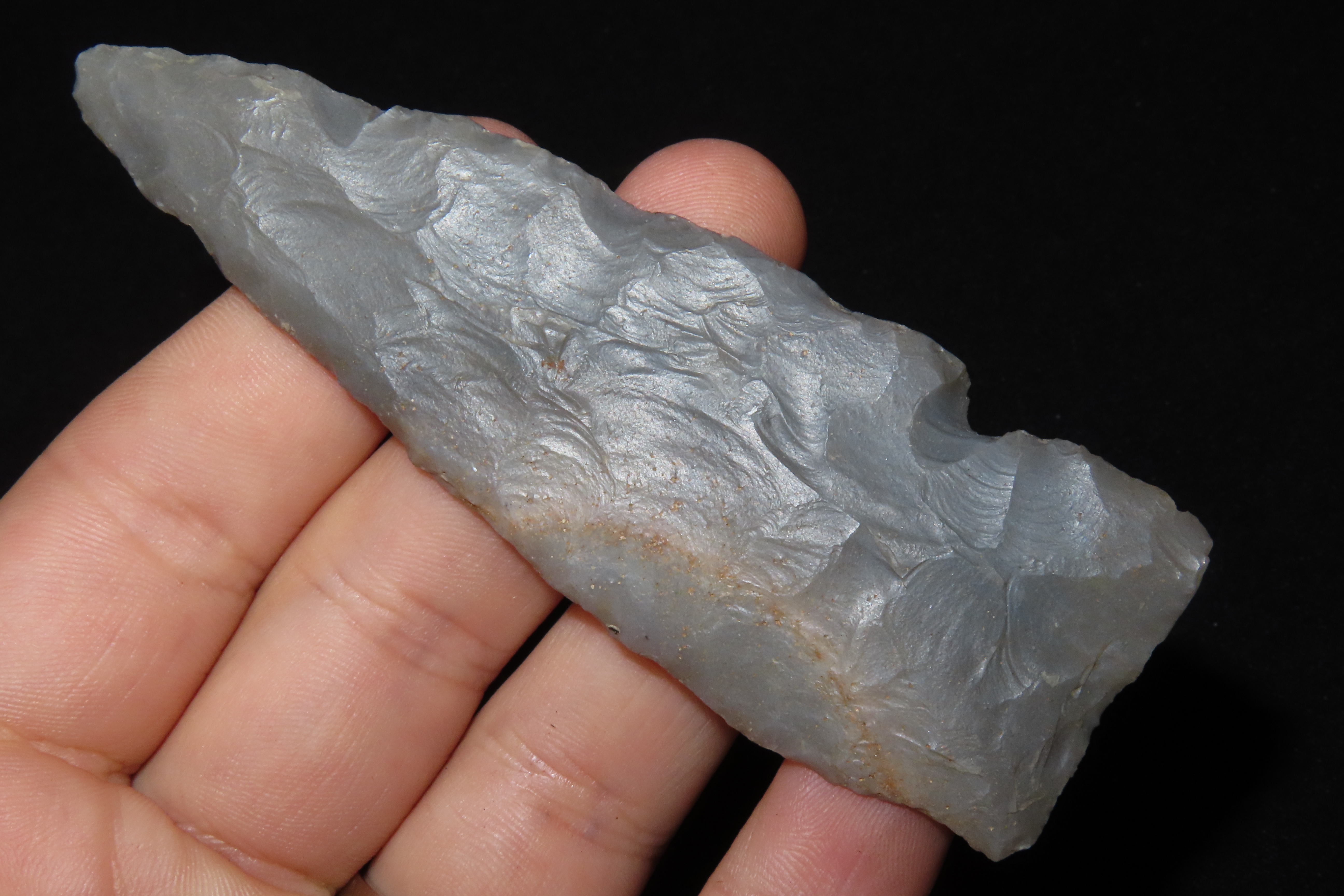 4" Stringtown Lance found near Cincinnati Ohio, made from semi translucent Carter Cave Flint. Very thin and well flaked example.