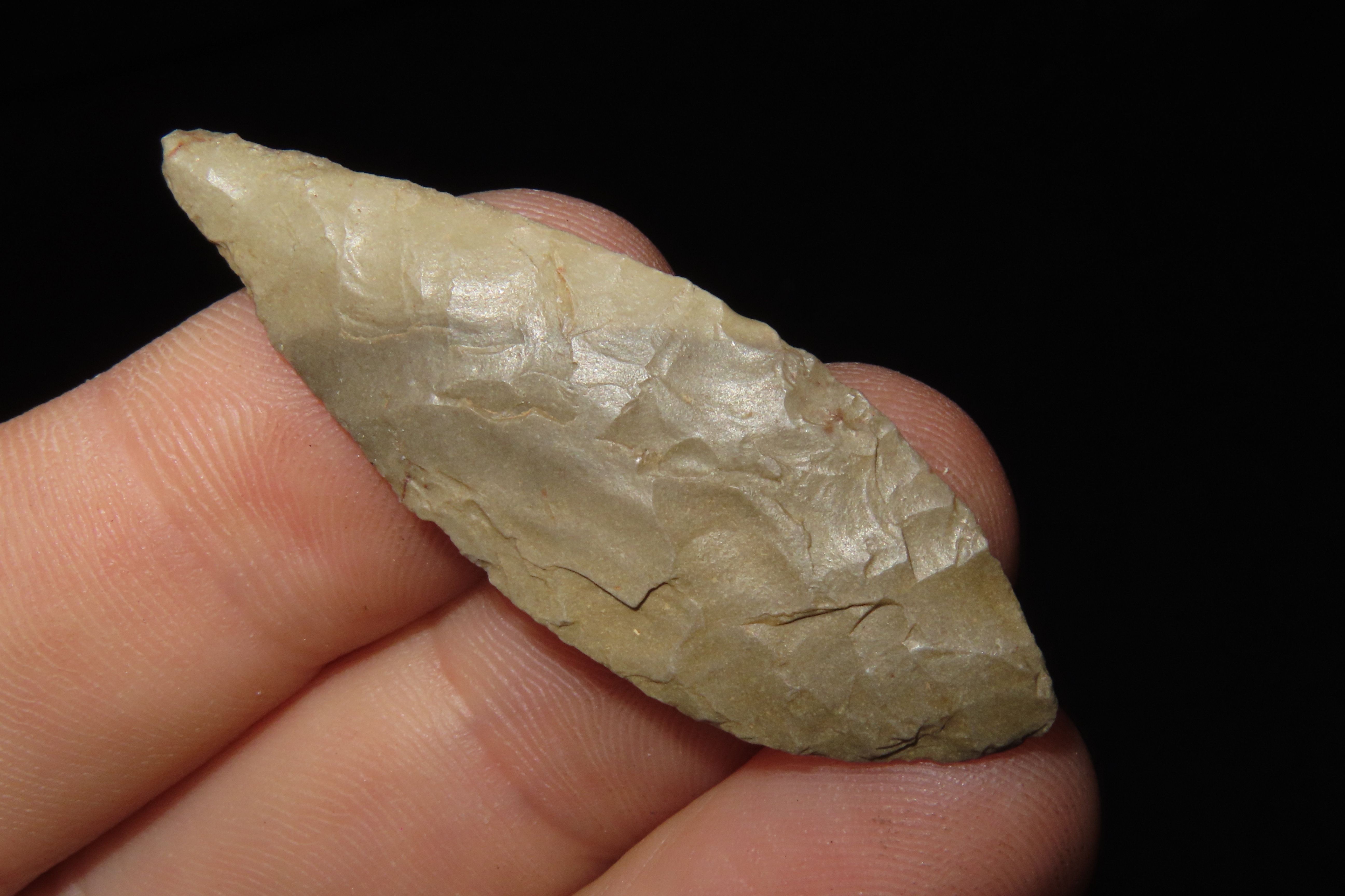 Amazing Nodena Bi-point leaf blade found in Arkansas. Ex Joey Ellis Collection.