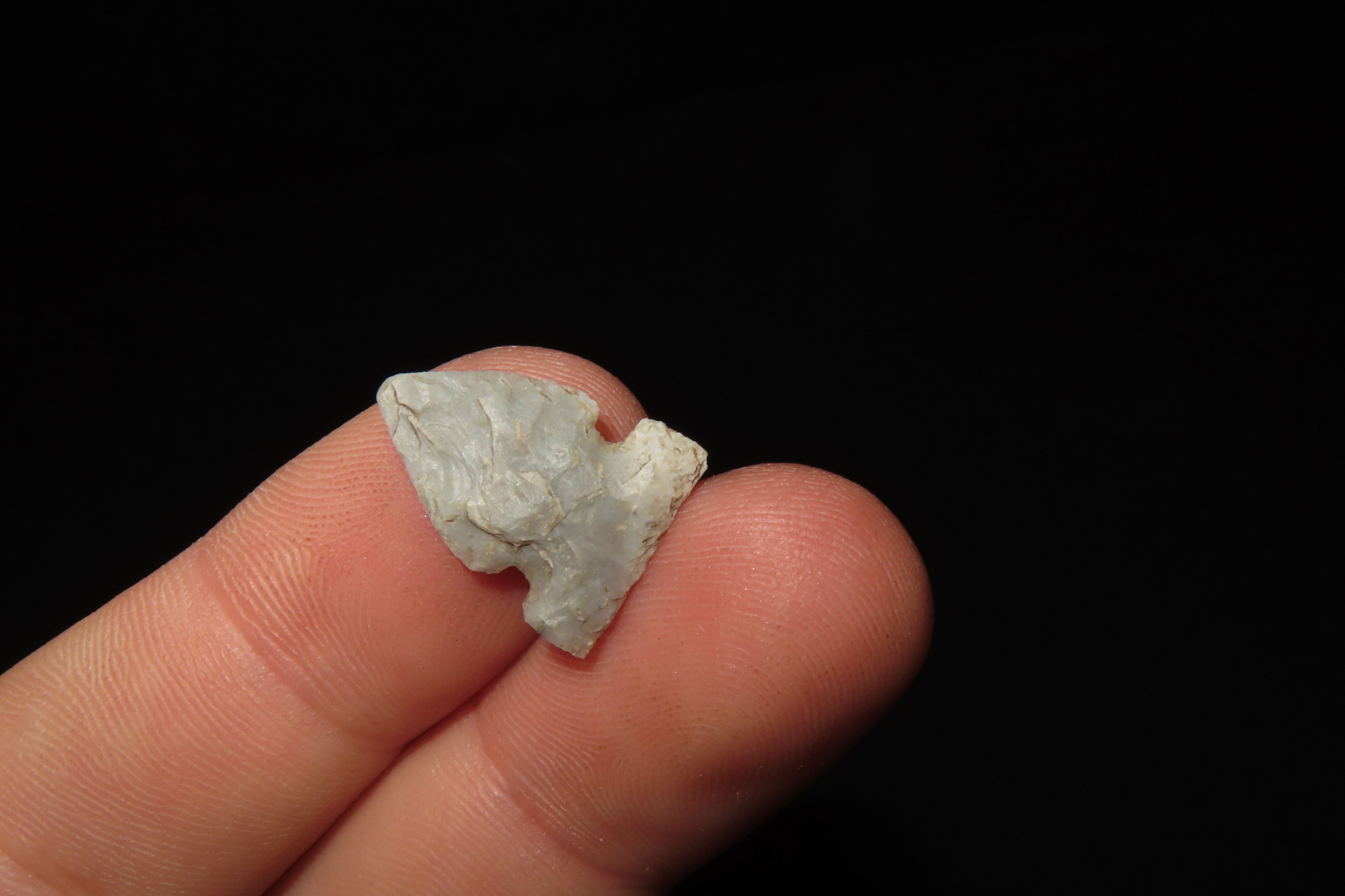 Nice Side Notch Bird Point found in Montanna. Very thin well made example!