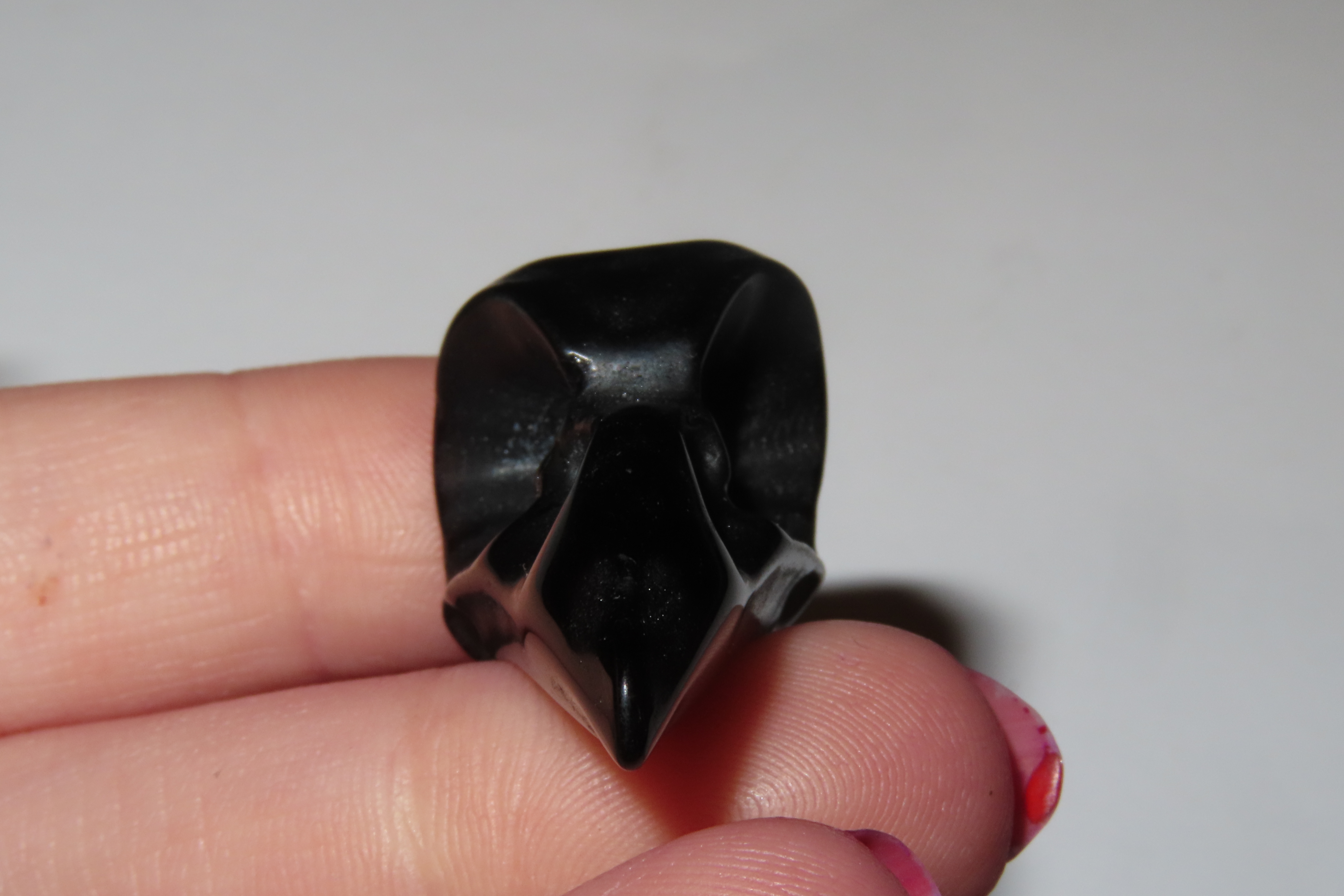 Incredible Pre-Columbian Obsidian Bird Head / Skull Effigy. Intricatly carved and polished with attention to detail. Translucent in some spo