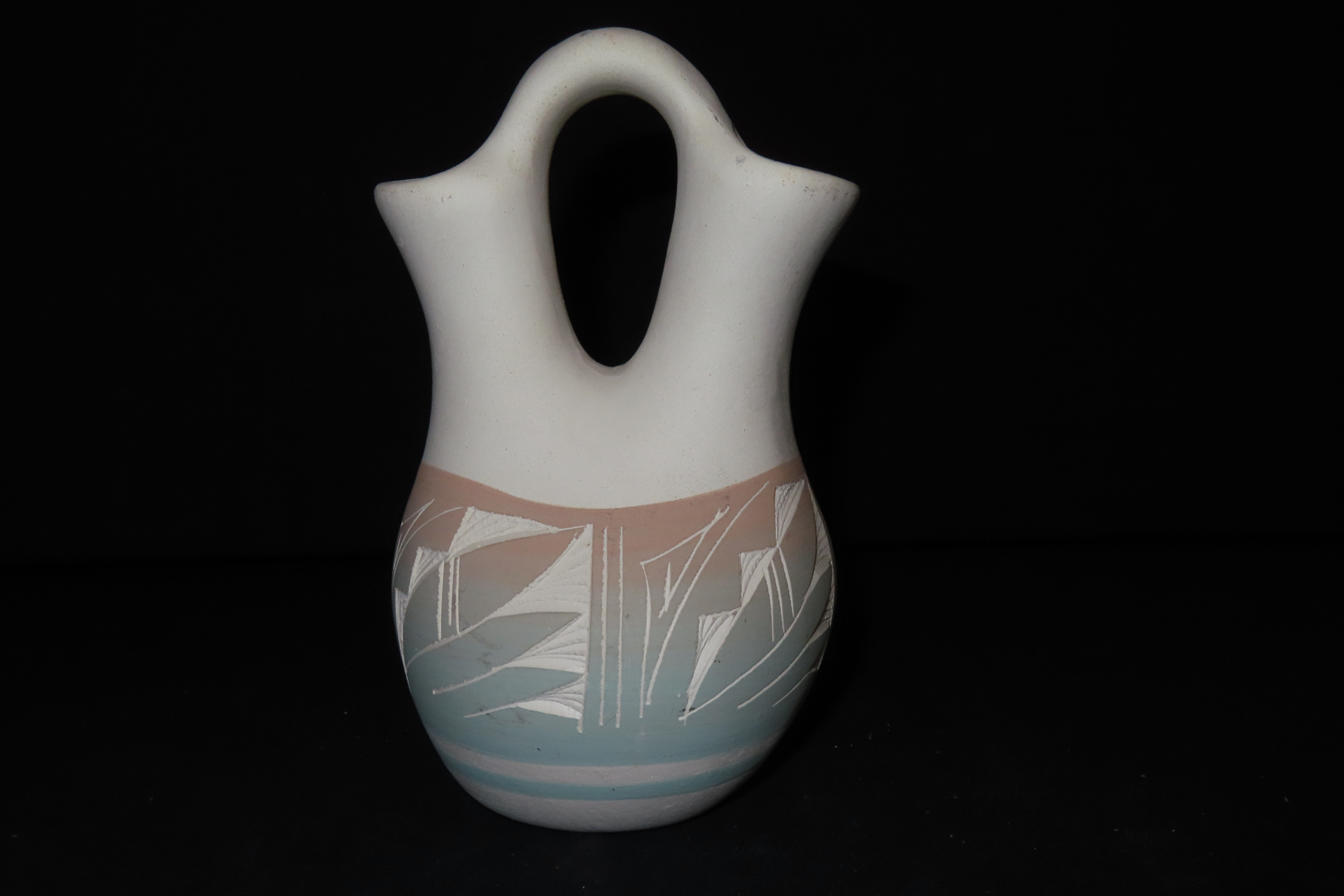 Beautiful Southwest Navajo Indians Pottery Wedding Vase. Original Hand Painted / hand Etched Example. Signed on Bottom.
