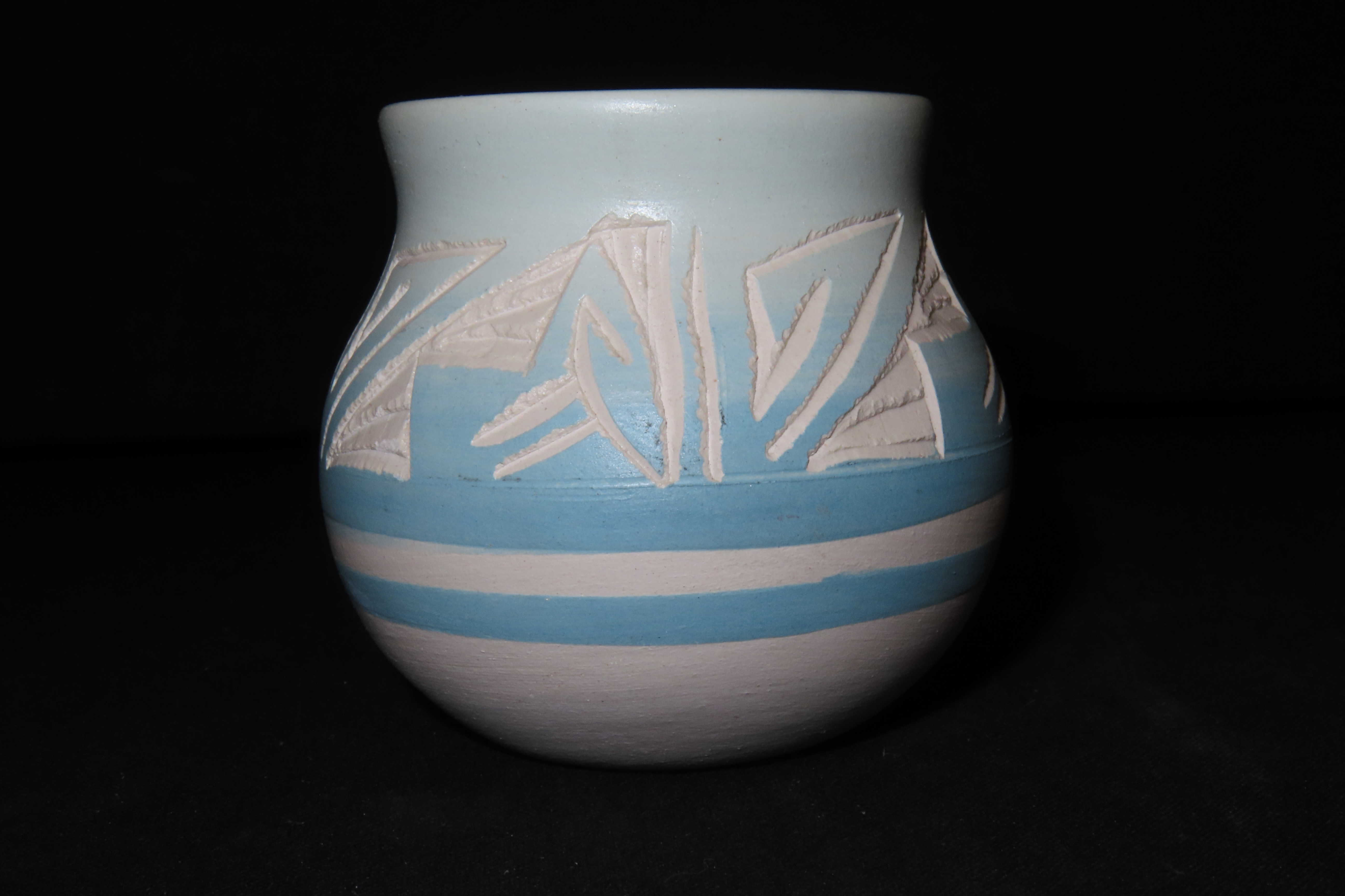 Beautiful Southwest Navajo Indians Pottery Vase / Jar / Bowl. Original Hand Painted / Hand Etched Example. Signed on Bottom.